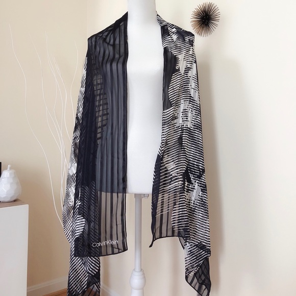 Calvin Klein Accessories - ⚡️Flash sale⚡️ New Calvin Klein Black Floral Scarf